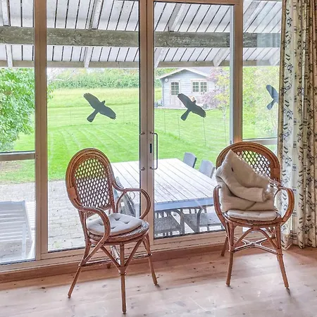 4 Bedroom Gorgeous In Casa vacanze