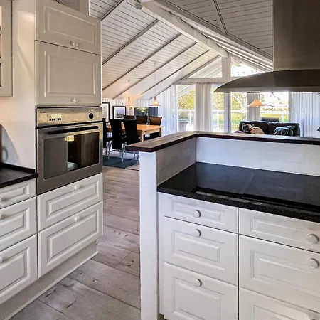 4 Bedroom Gorgeous In * Tranekær
